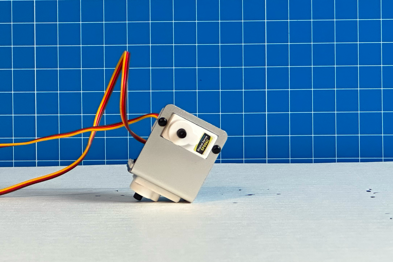 Building the Camera Movement Assembly – Betabox